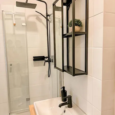 Stilvoll & Zentral: Gemuetliche 2-zimmeroase Apartment Magdeburg